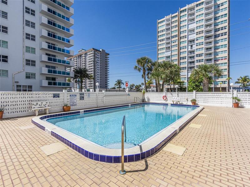 Condo for sale at Cambridge Towers 305