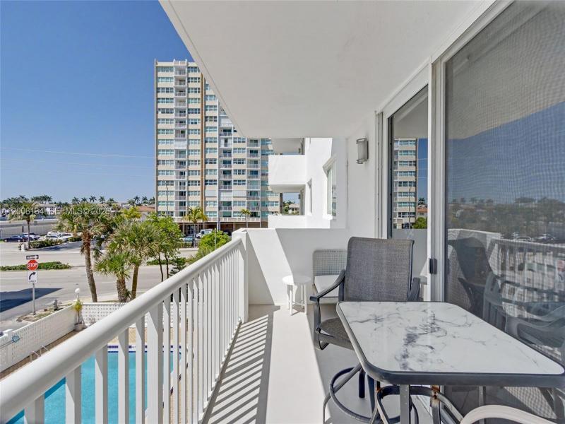 Condo for sale at Cambridge Towers 305