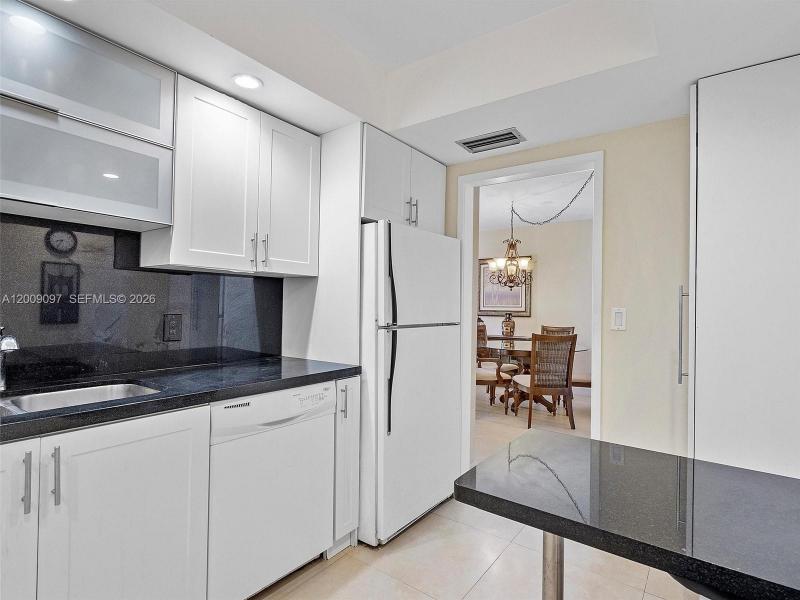Comprar apartamento en Coastal Towers 229
