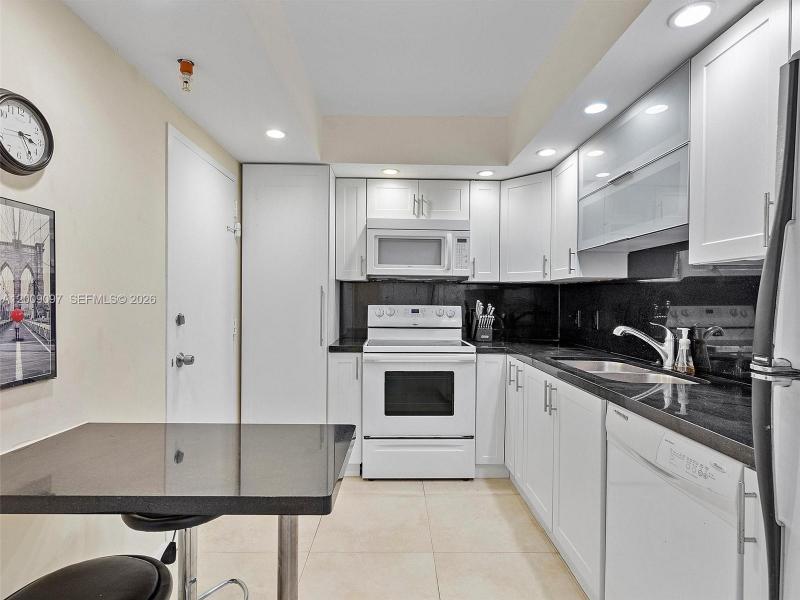 Comprar apartamento en Coastal Towers 229