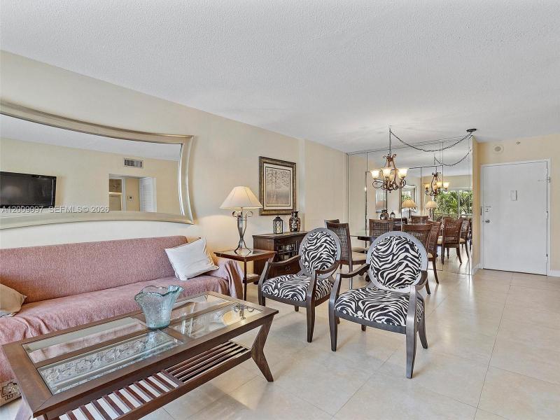 Comprar apartamento en Coastal Towers 229