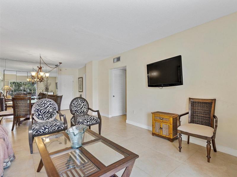 Comprar apartamento en Coastal Towers 229