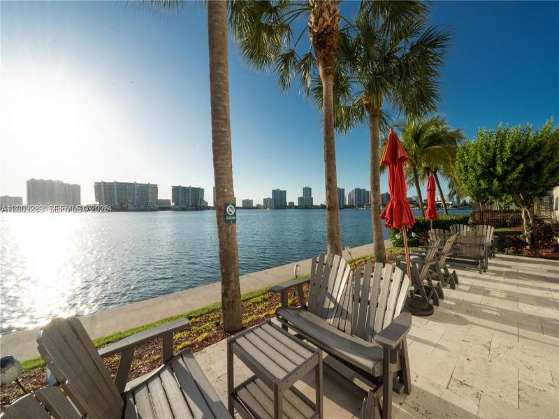 Alquiler de apartamento en Marina Bay Club 504
