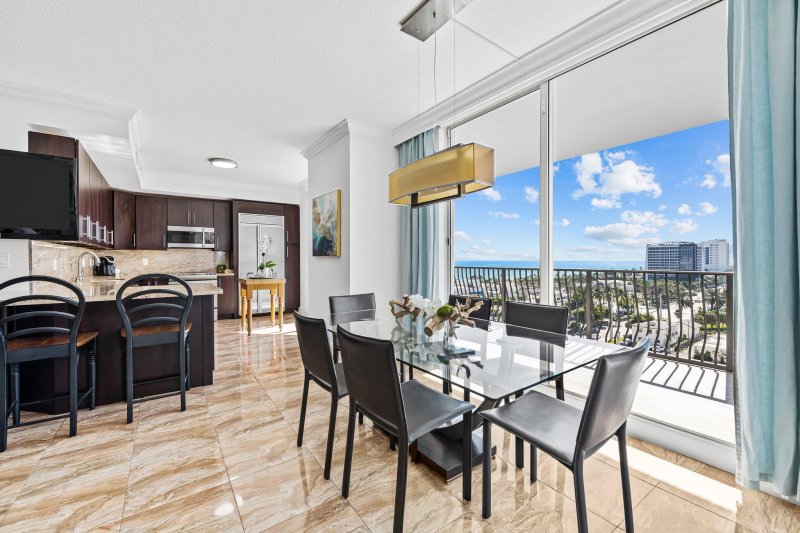 Condo for sale at Jackson Tower 1004