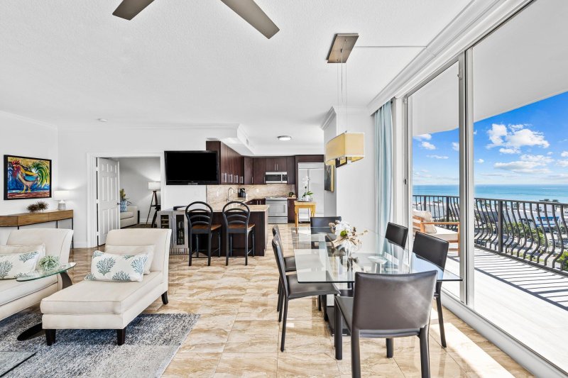 Condo for sale at Jackson Tower 1004