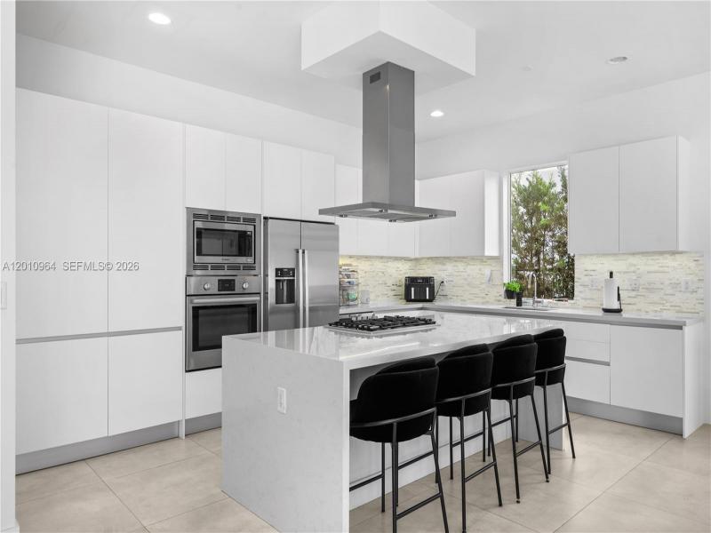 Property photo # 4