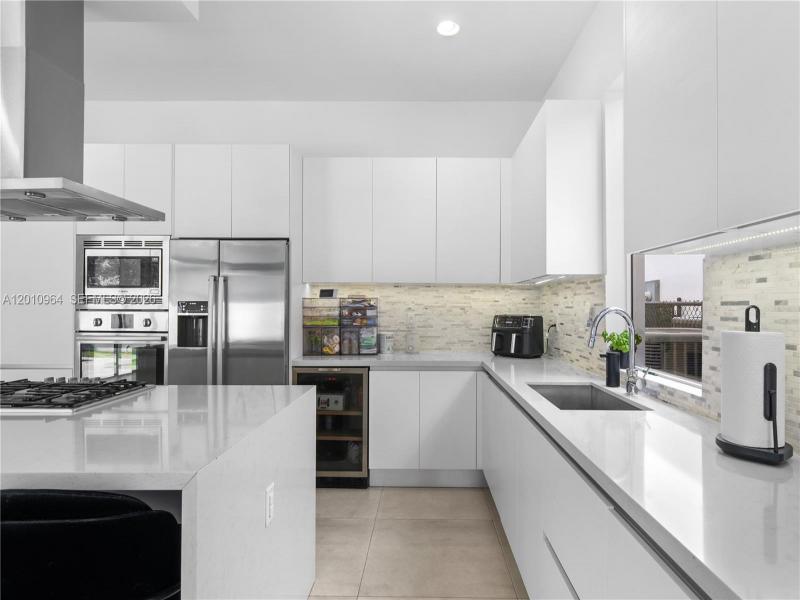 Property photo # 3