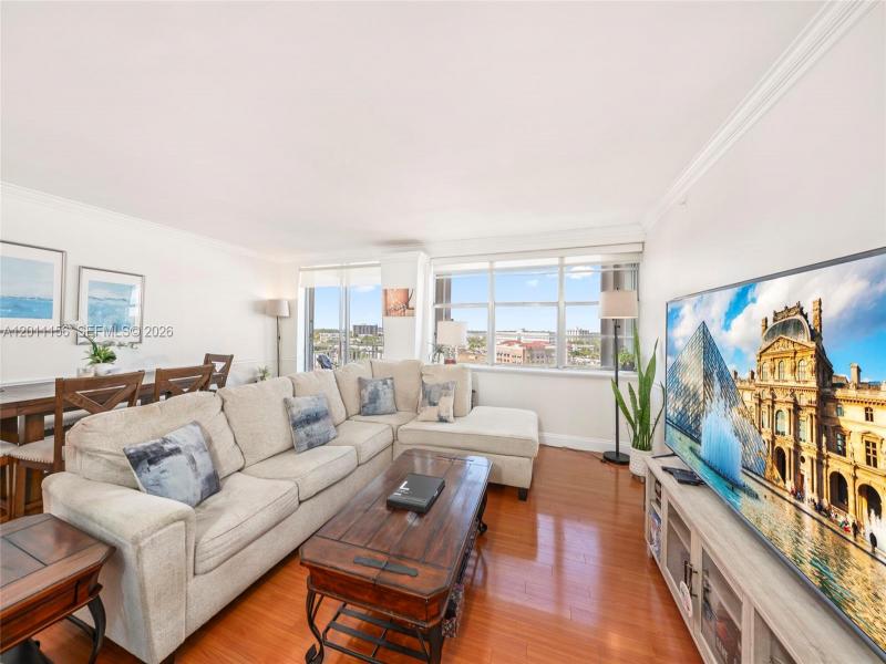 Comprar apartamento en Bayview Towers B1006