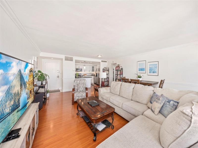 Comprar apartamento en Bayview Towers B1006