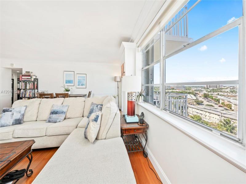 Comprar apartamento en Bayview Towers B1006
