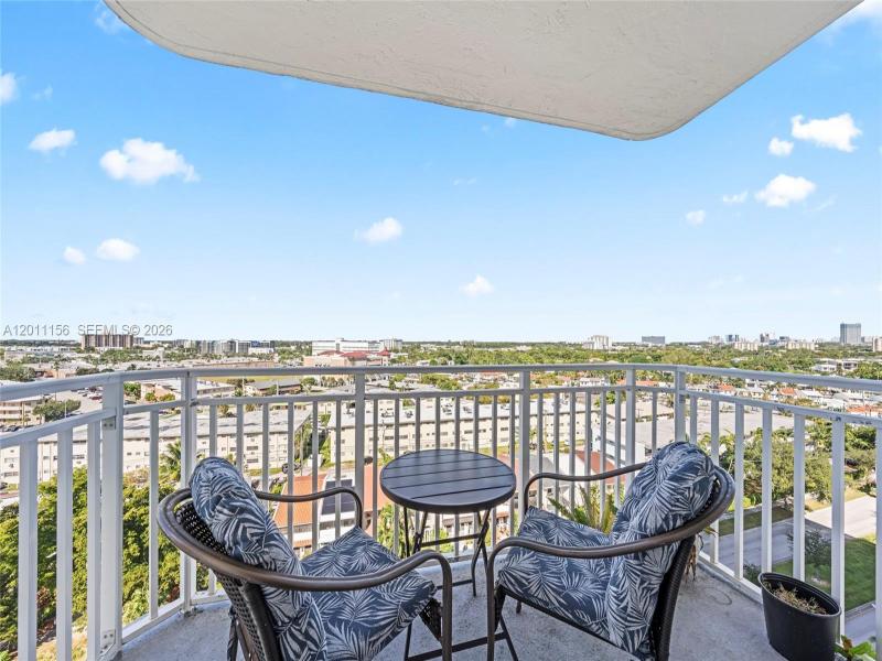 Comprar apartamento en Bayview Towers B1006