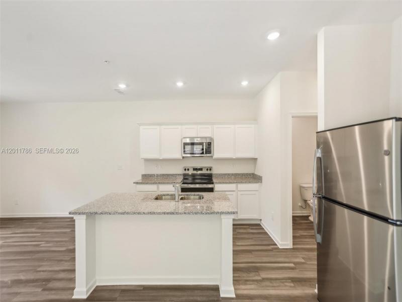 Property photo # 4