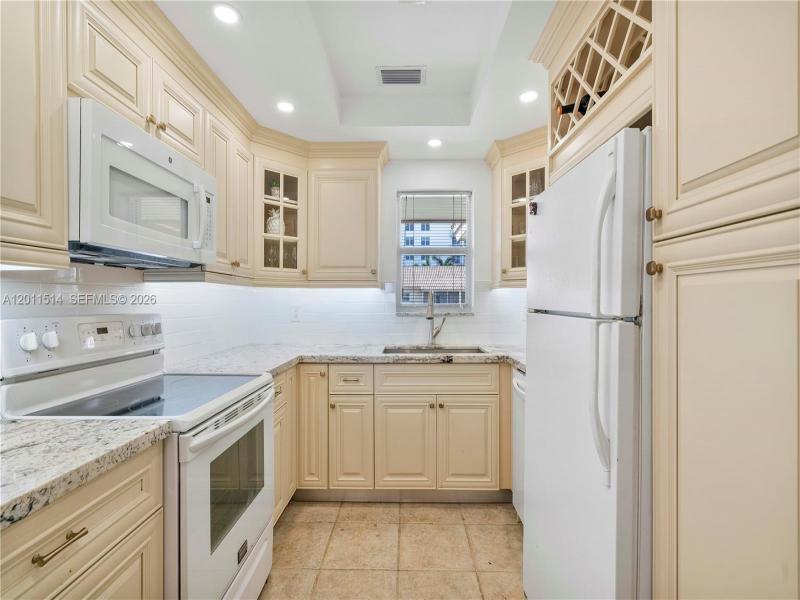 Property photo # 6