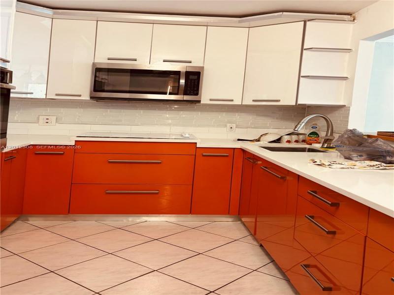 Condo for sale at Imperial Towers 622