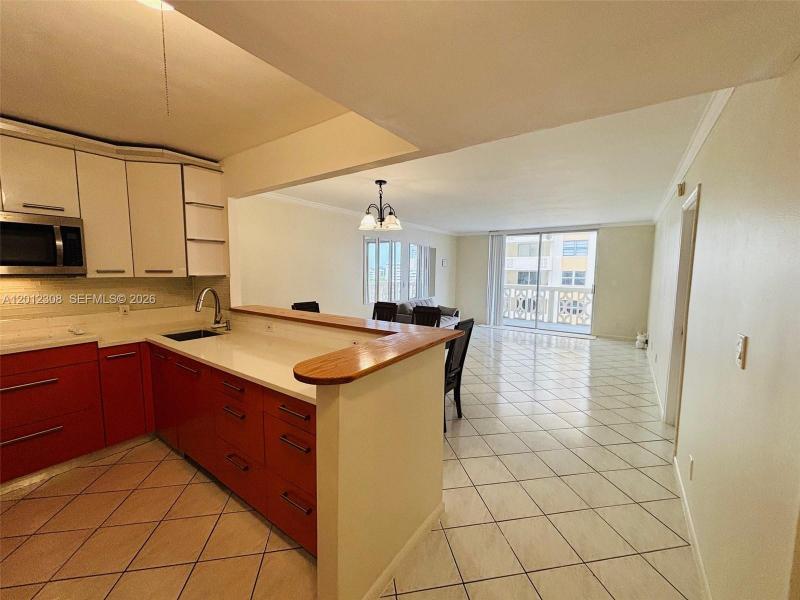 Condo for sale at Imperial Towers 622