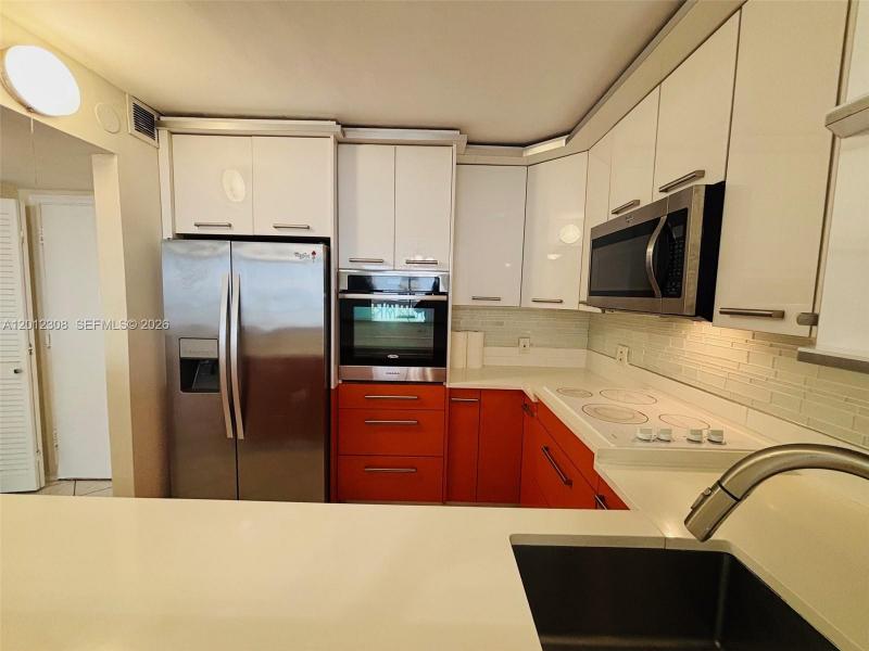 Condo for sale at Imperial Towers 622