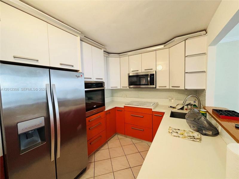 Condo for sale at Imperial Towers 622