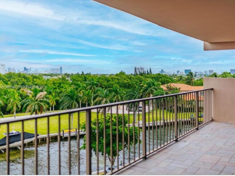 Comprar apartamento en The Cricket Club 601