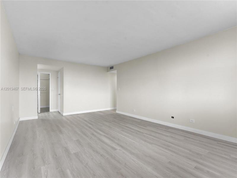 Comprar apartamento en The Cricket Club 601
