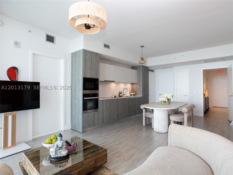 Apartment for rent at Biscayne Beach 1406