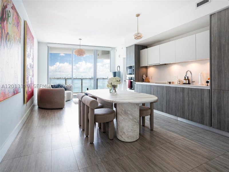 Apartment for rent at Biscayne Beach 1406