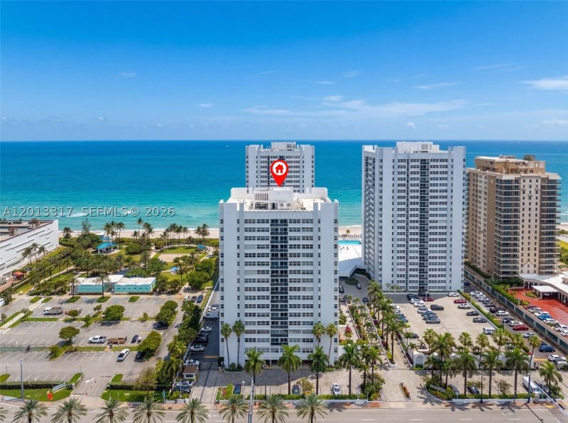 Condo for sale at La Mer Estates 705