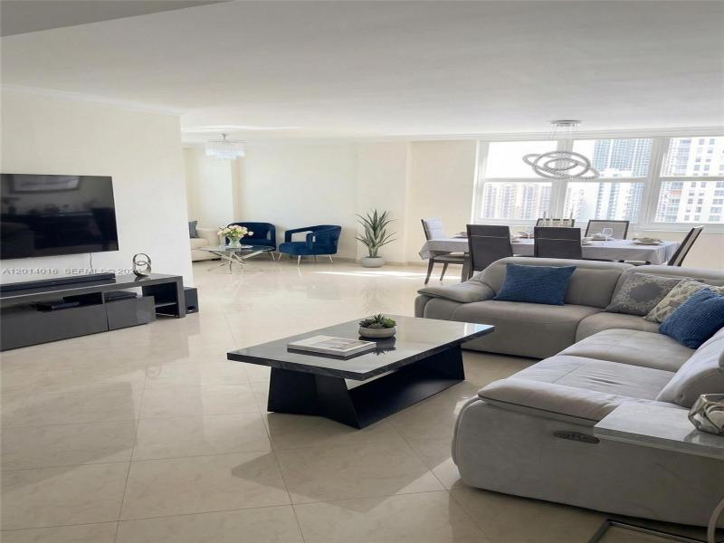Comprar apartamento en Winston Towers 1517