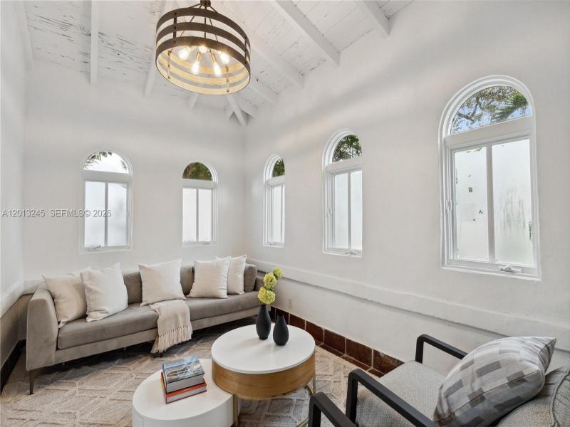 Property photo # 4