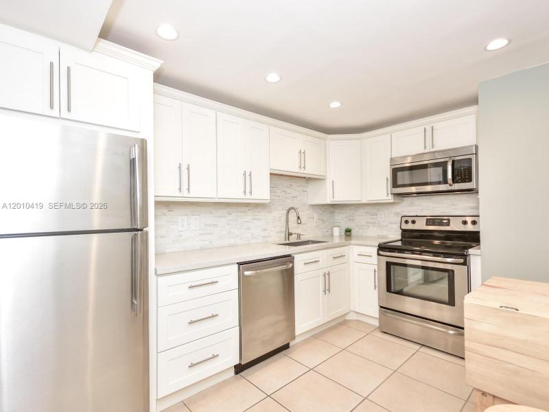Apartment for rent at Palm Bay Yacht Club 1908