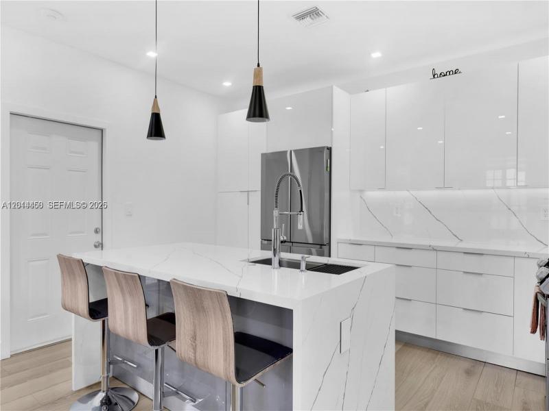 Property photo # 6