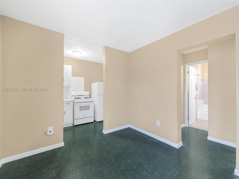 Property photo # 9