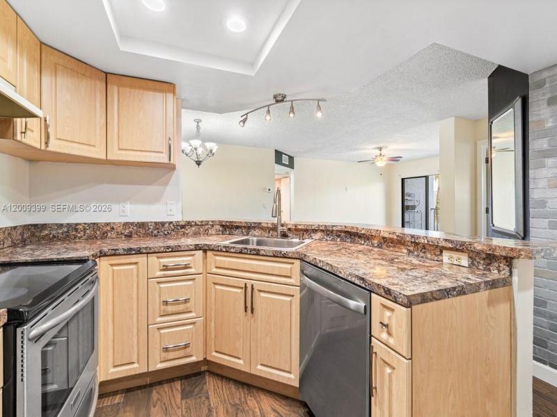 Property photo # 9