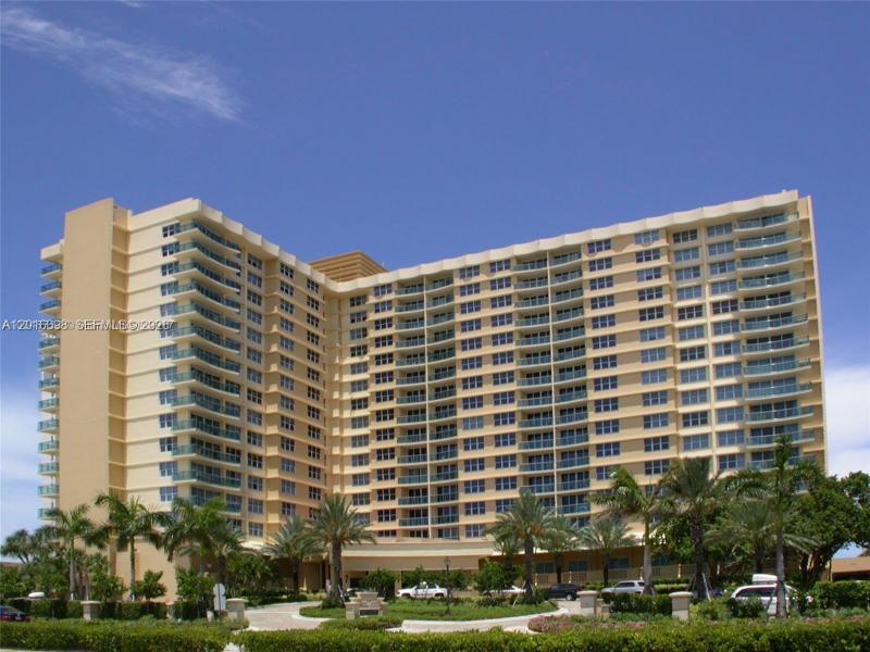 The Wave Condo Apt #PH6