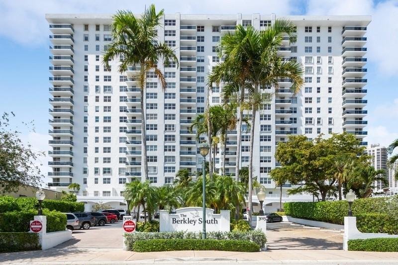 Condo for sale at Berkley South 15a