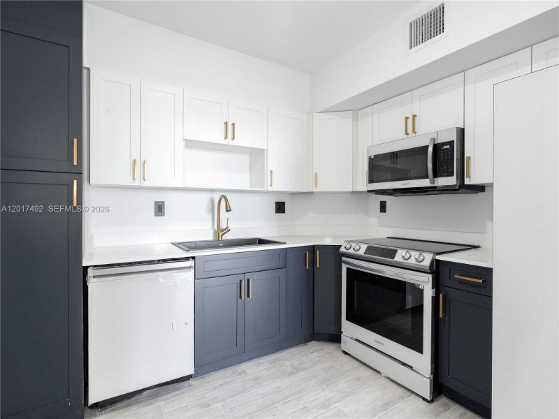 Property photo # 2