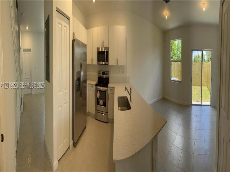 Property photo # 4