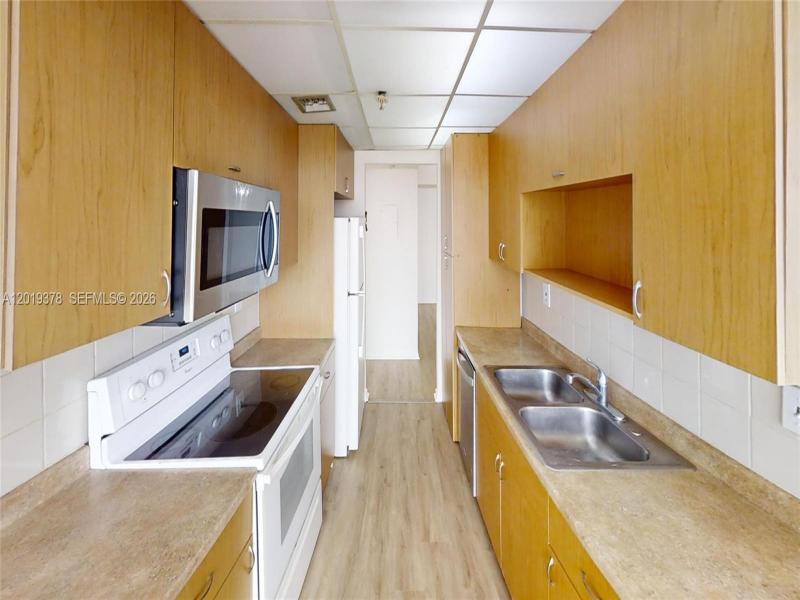 Property photo # 9