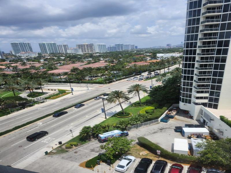 Comprar apartamento en Aventura Beach Club 1028