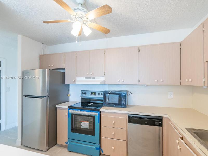 Property photo # 4