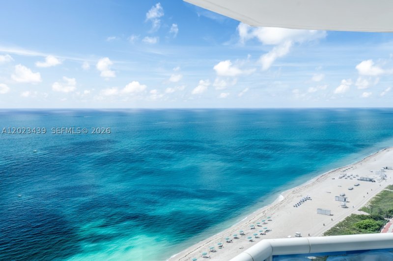 Condo for sale at La Gorce Palace 2502