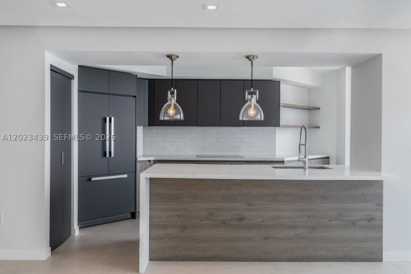 Condo for sale at La Gorce Palace 2502