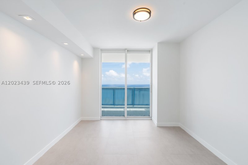 Condo for sale at La Gorce Palace 2502