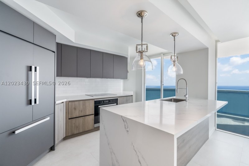Condo for sale at La Gorce Palace 2502
