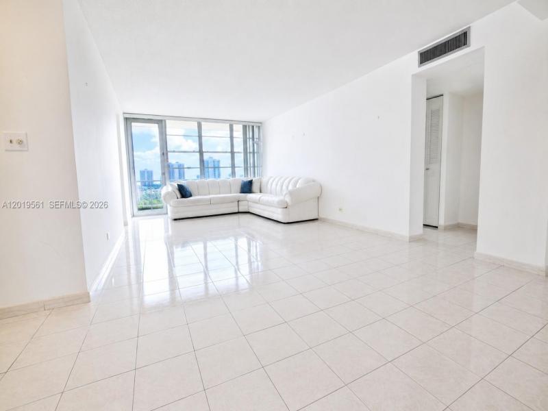 Condo for sale at Winston Towers 1916