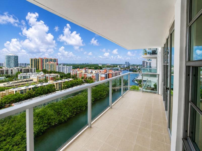 Condo for sale at Winston Towers 1916
