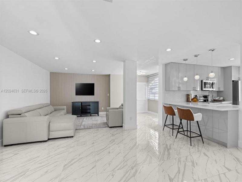 Property photo # 6