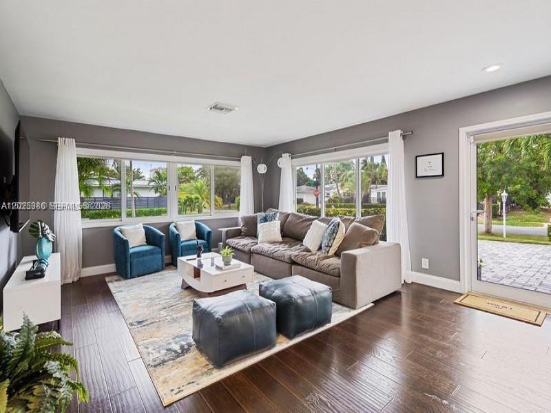Property photo # 9