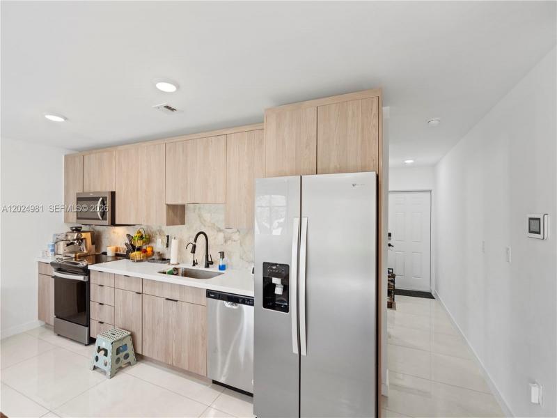 Property photo # 6