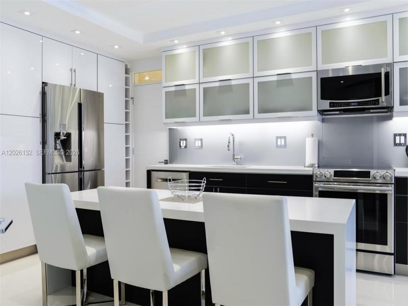 Condo for sale at The Hemispheres 9N