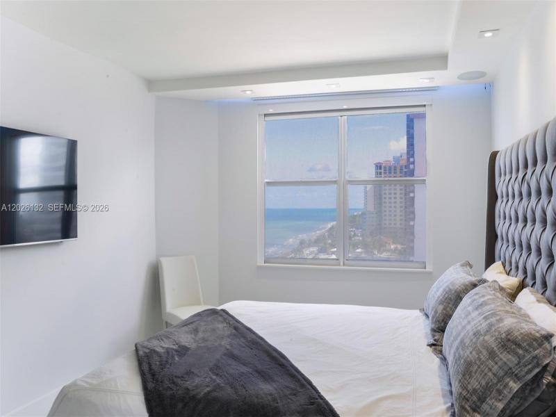 Condo for sale at The Hemispheres 9N